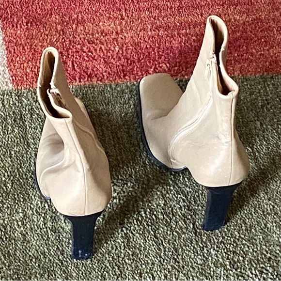 Heeled Boot - Picture 3 of 3